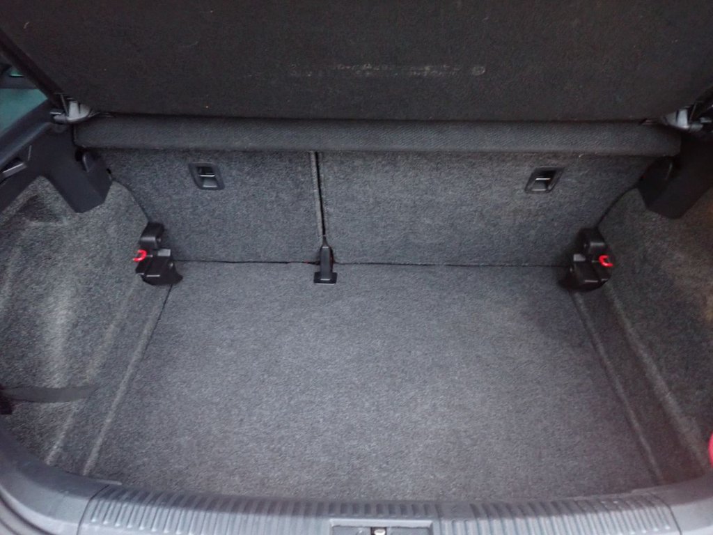 Used Volkswagen Polo 2013 for sale - 76356562: Photo 11