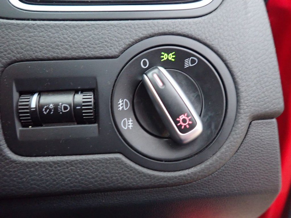 Used Volkswagen Polo 2013 for sale - 76356562: Photo 17