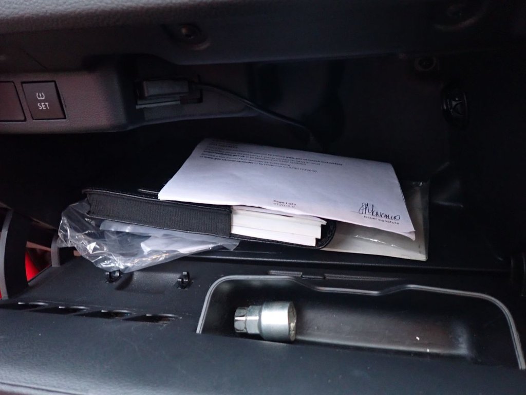 Used Volkswagen Polo 2013 for sale - 76356562: Photo 24