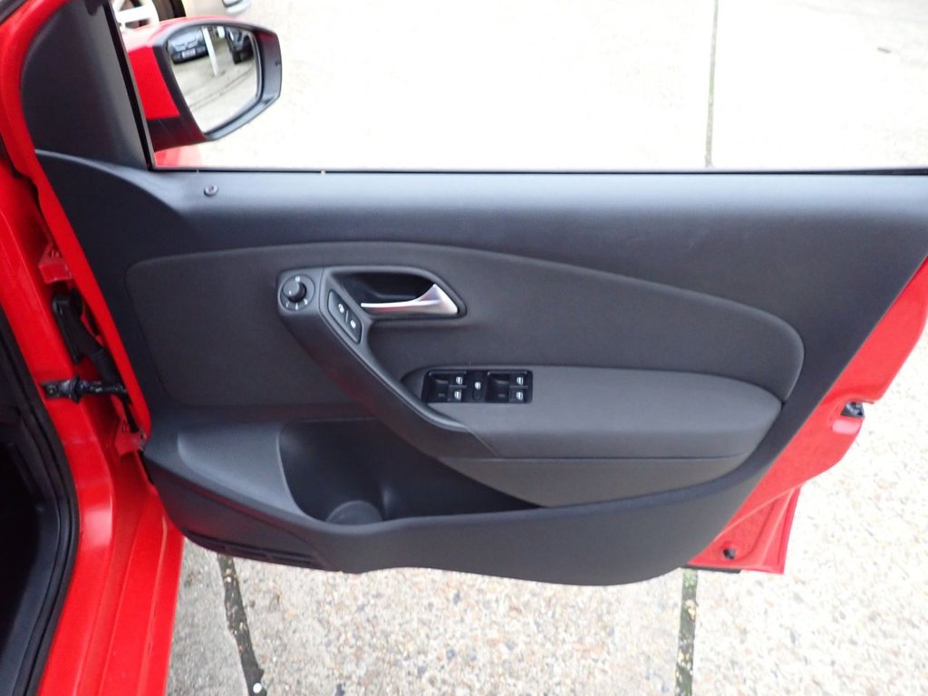 Used Volkswagen Polo 2013 for sale - 76356562: Photo 36