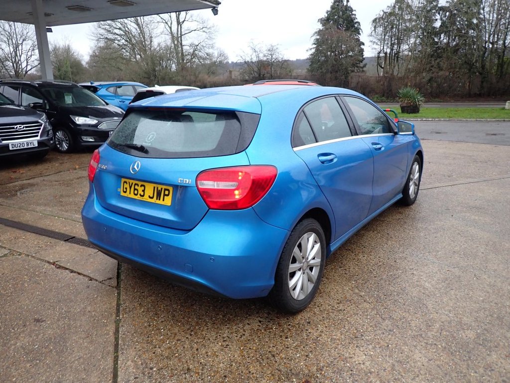 Used Mercedes-Benz A-Class 2013 for sale - 77153709: Photo 2