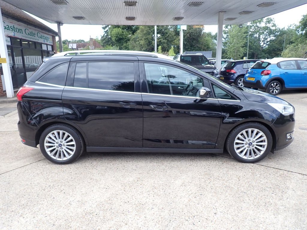 Used Ford Grand C-Max 2016 for sale - 76962239: Photo 2