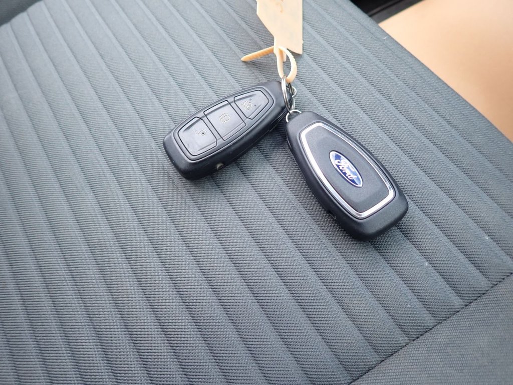 Used Ford Grand C-Max 2016 for sale - 76962239: Photo 21