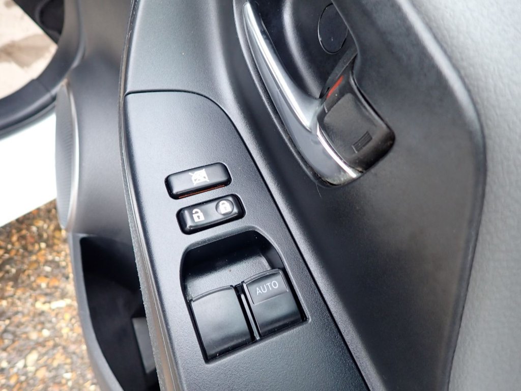 Used Toyota Yaris 2014 for sale - 77452355: Photo 13