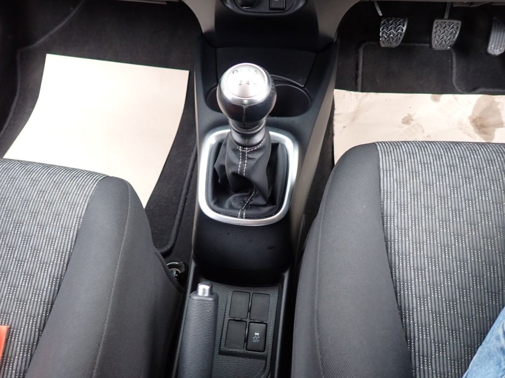 Used Toyota Yaris 2014 for sale - 77452355: Photo 22