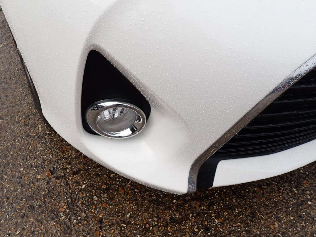 Used Toyota Yaris 2014 for sale - 77452355: Photo 35