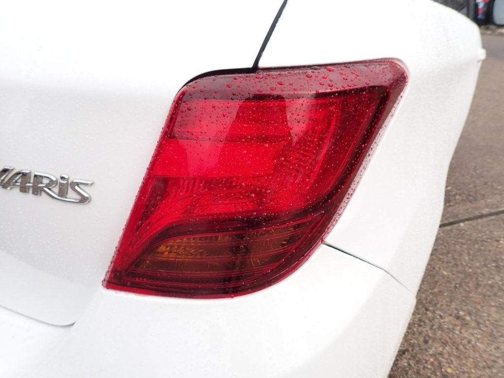 Used Toyota Yaris 2014 for sale - 77452355: Photo 40