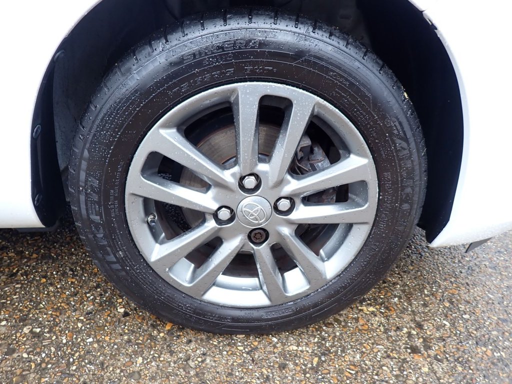 Used Toyota Yaris 2014 for sale - 77452355: Photo 43