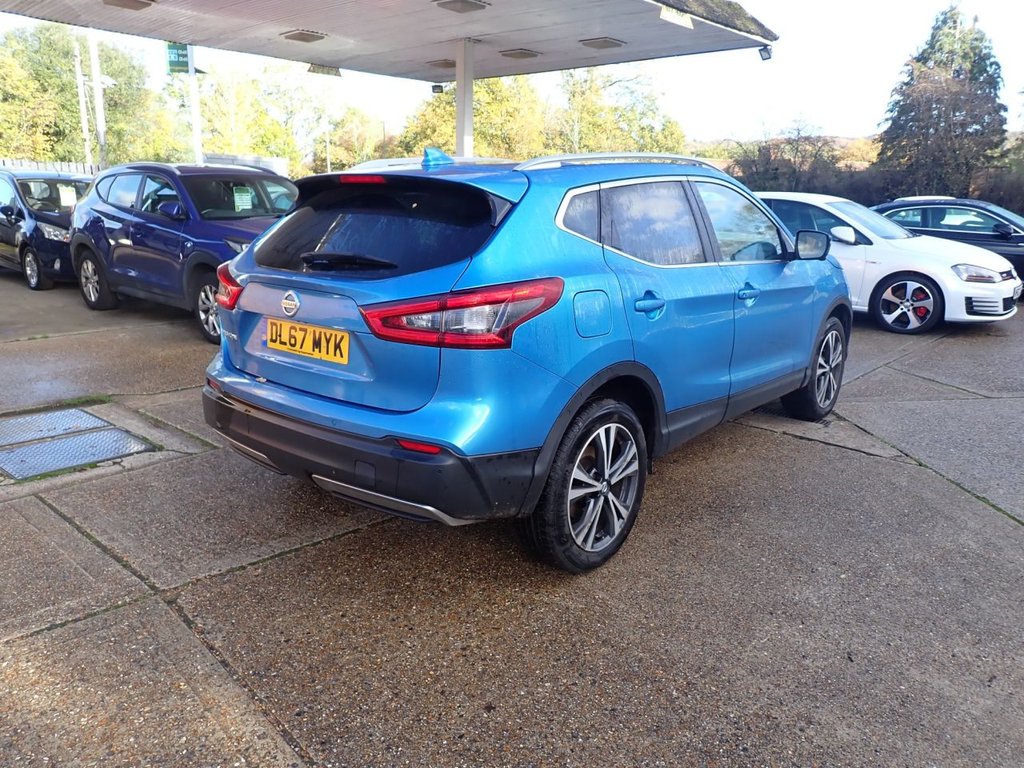 Used Nissan Qashqai 2017 for sale - 76439226: Photo 2