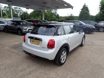 Used MINI Hatch 2019 for sale - 79842829: Photo