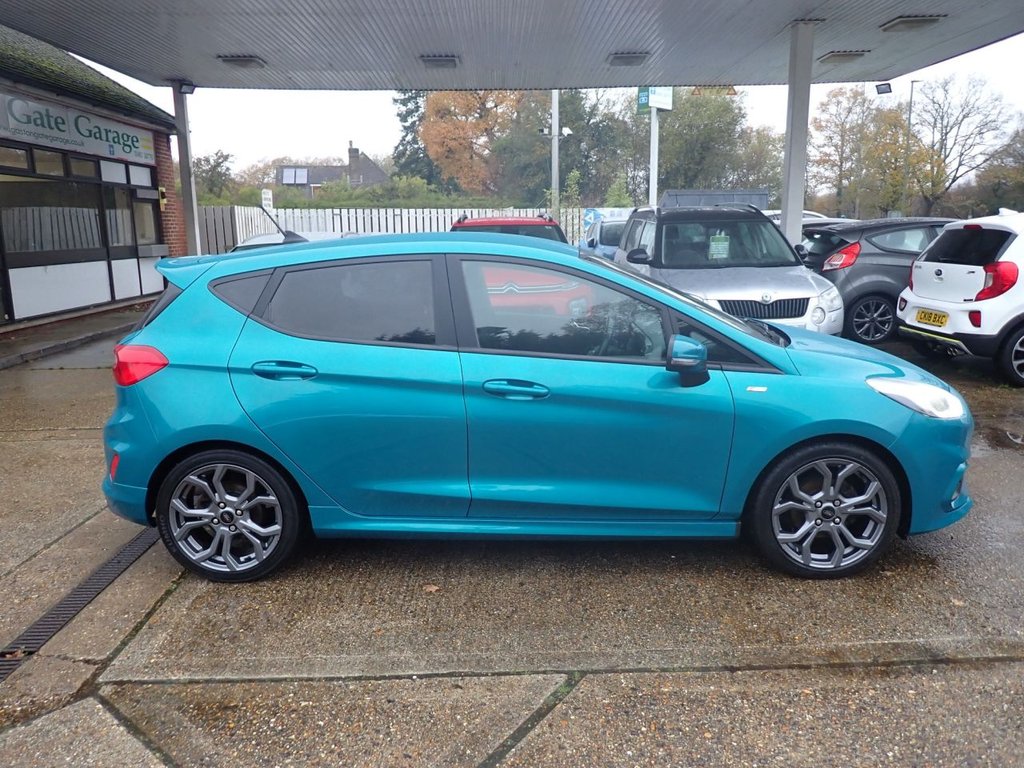 Used Ford Fiesta 2018 for sale - 77463601: Photo 2
