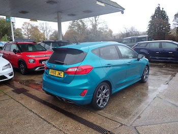 Used Ford Fiesta 2018 for sale - 77463601: Photo