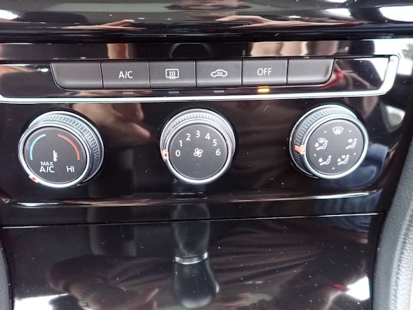 Used Volkswagen Golf 2014 for sale - 76223387: Photo 24