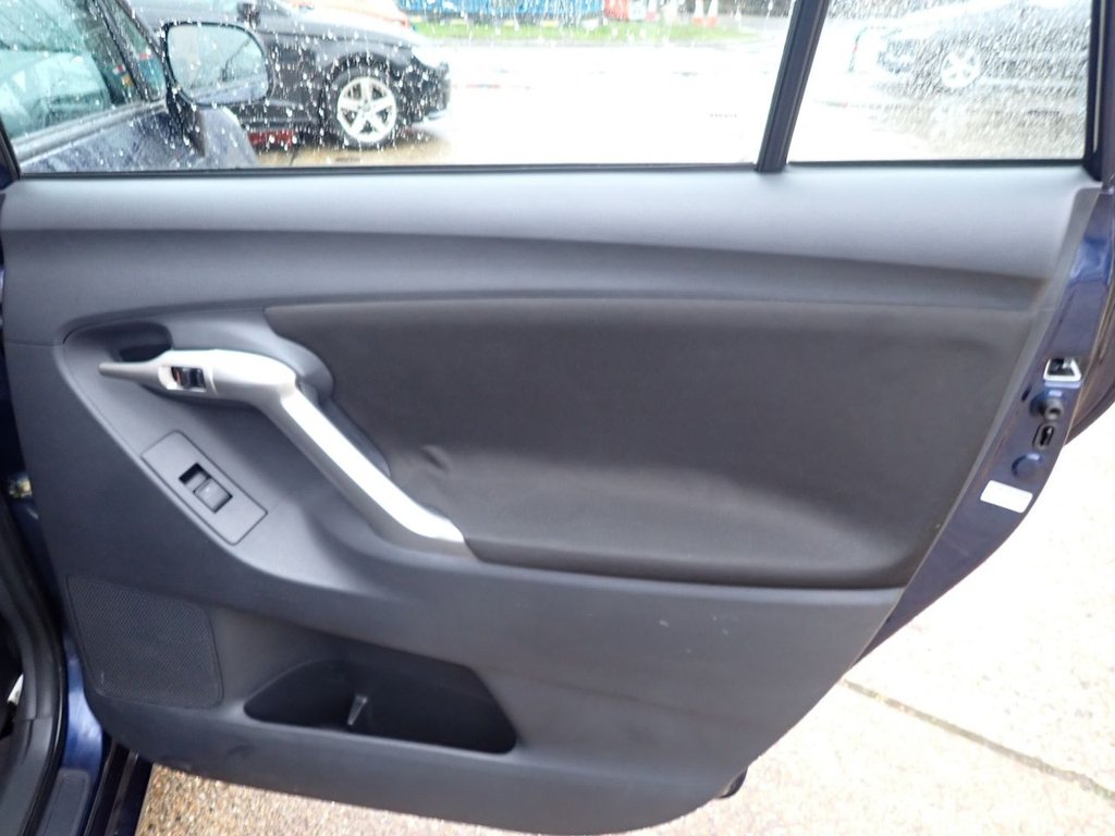 Used Toyota Verso 2010 for sale - 77287816: Photo 30