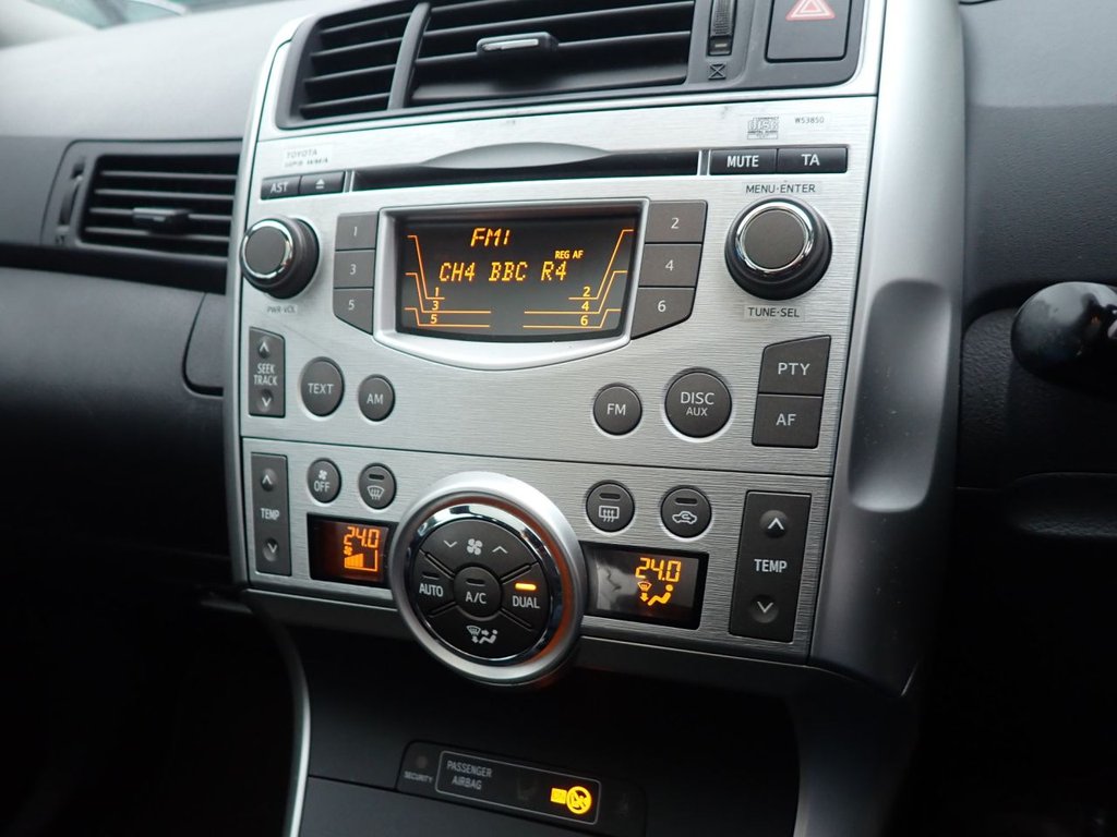 Used Toyota Verso 2010 for sale - 77287816: Photo 6