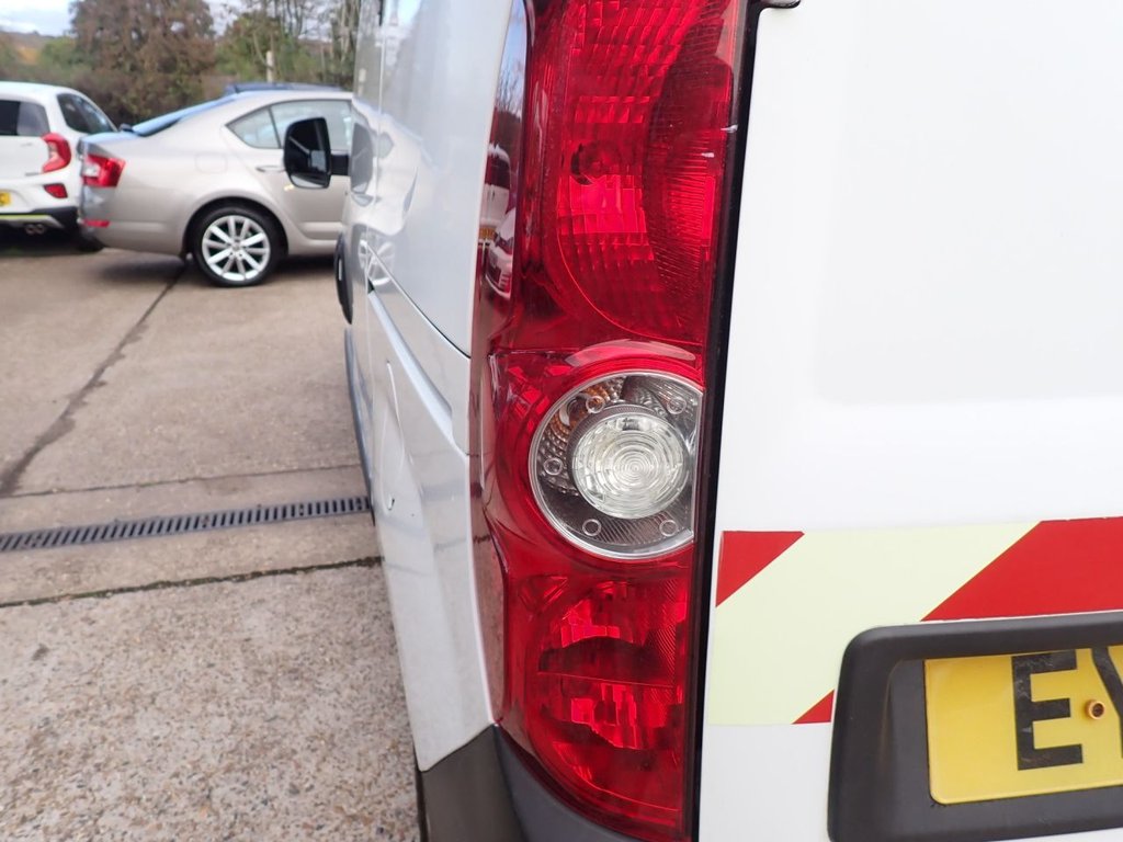 Used Vauxhall Combo 2014 for sale - 76345687: Photo 31