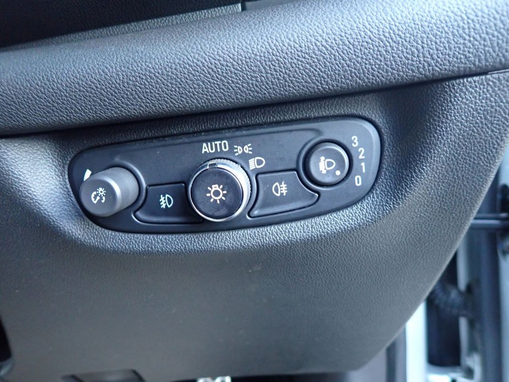 Used Vauxhall Insignia 2018 for sale - 77408377: Photo 15