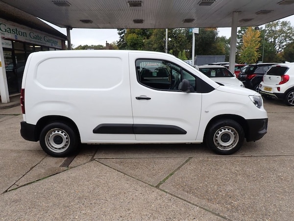 Used Vauxhall Combo 2021 for sale - 76266982: Photo 2