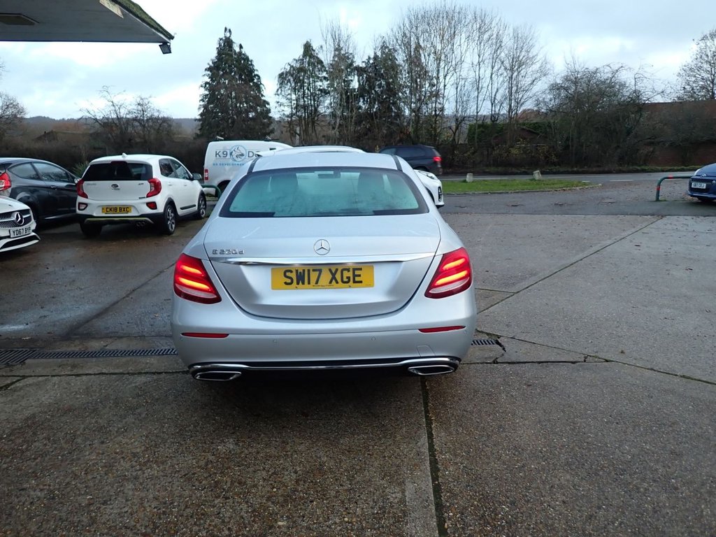 Used Mercedes-Benz E Class 2017 for sale - 76900533: Photo 4