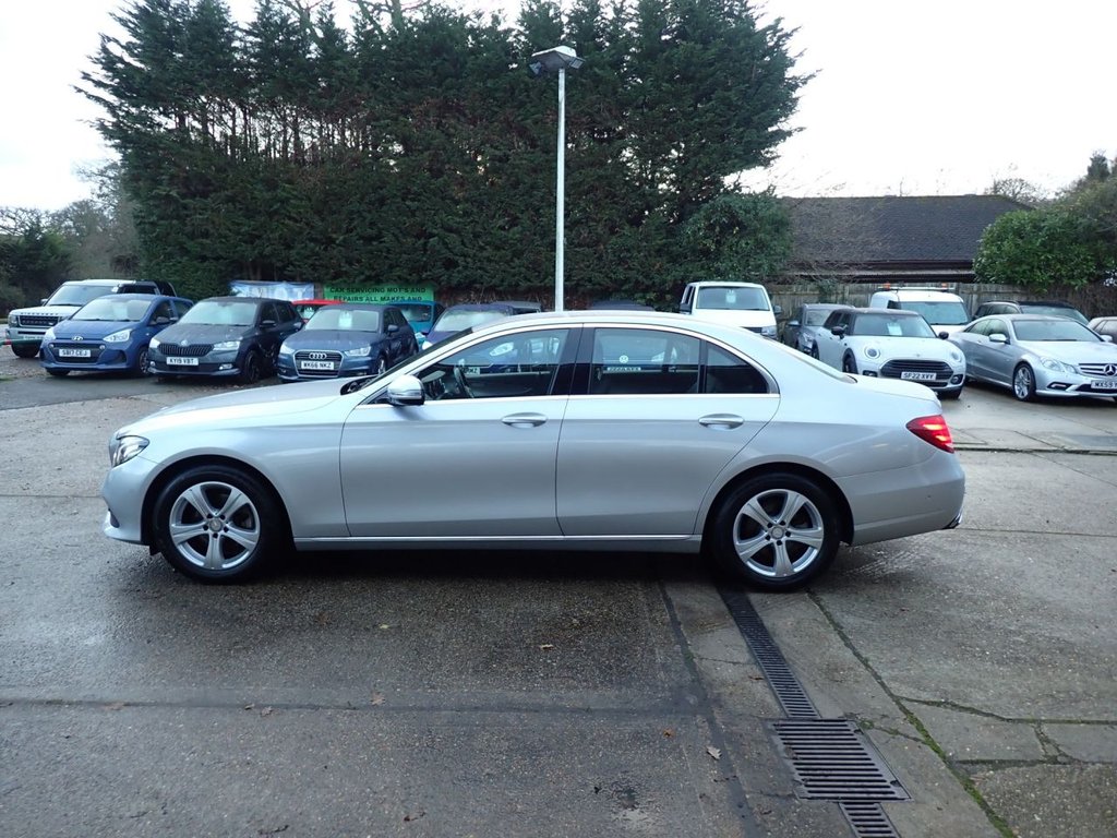 Used Mercedes-Benz E Class 2017 for sale - 76900533: Photo 6