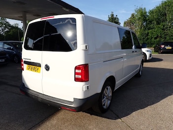 Used Volkswagen Transporter 2018 for sale - 76312887: Photo 3