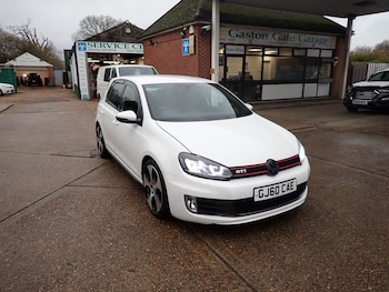 Used Volkswagen Golf 2010 for sale - 77089132: Photo