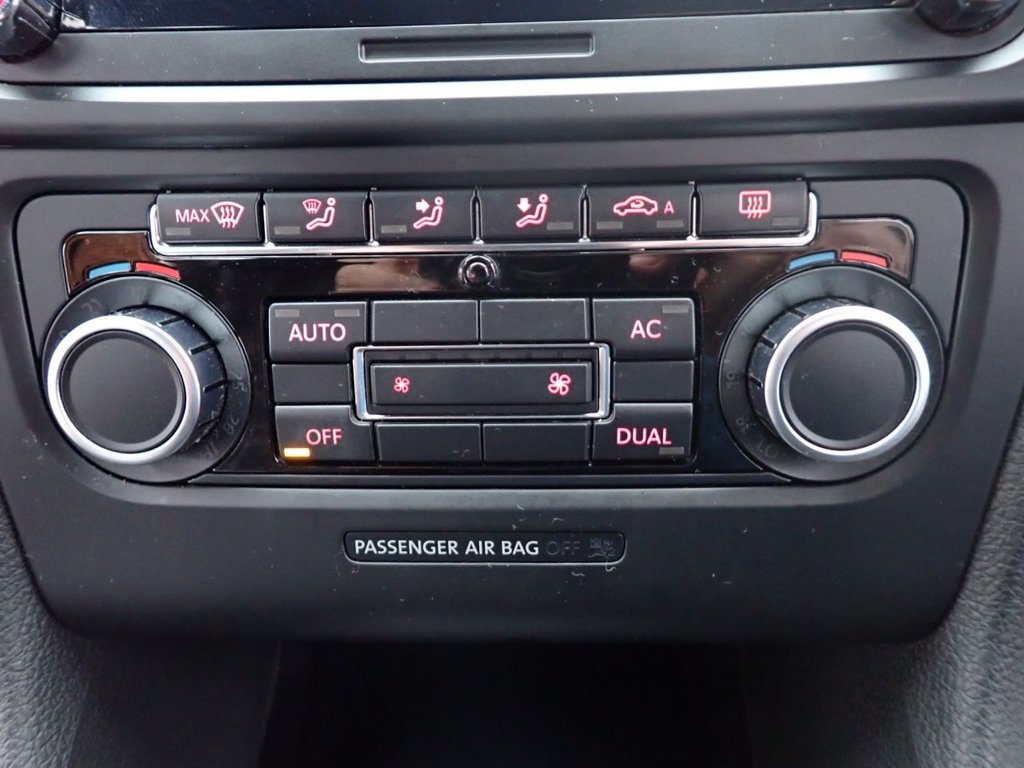 Used Volkswagen Golf 2010 for sale - 77089132: Photo 22