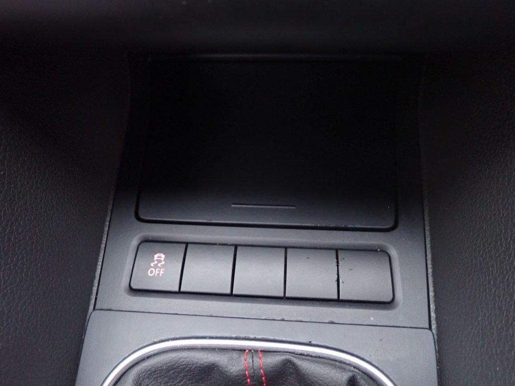 Used Volkswagen Golf 2010 for sale - 77089132: Photo 23