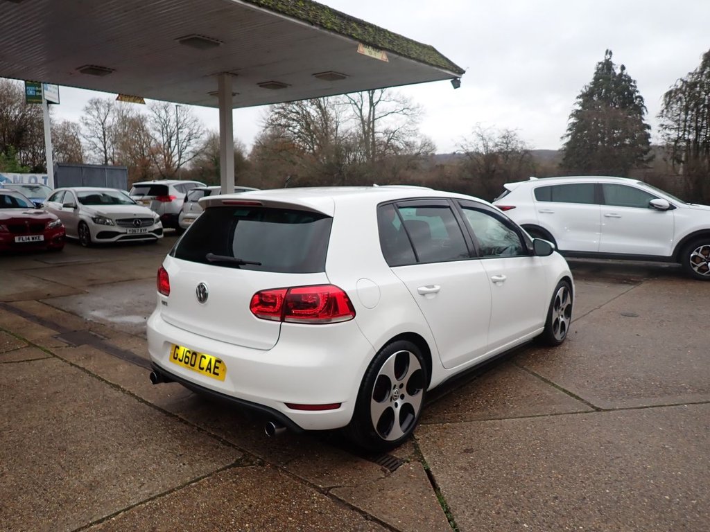Used Volkswagen Golf 2010 for sale - 77089132: Photo 3