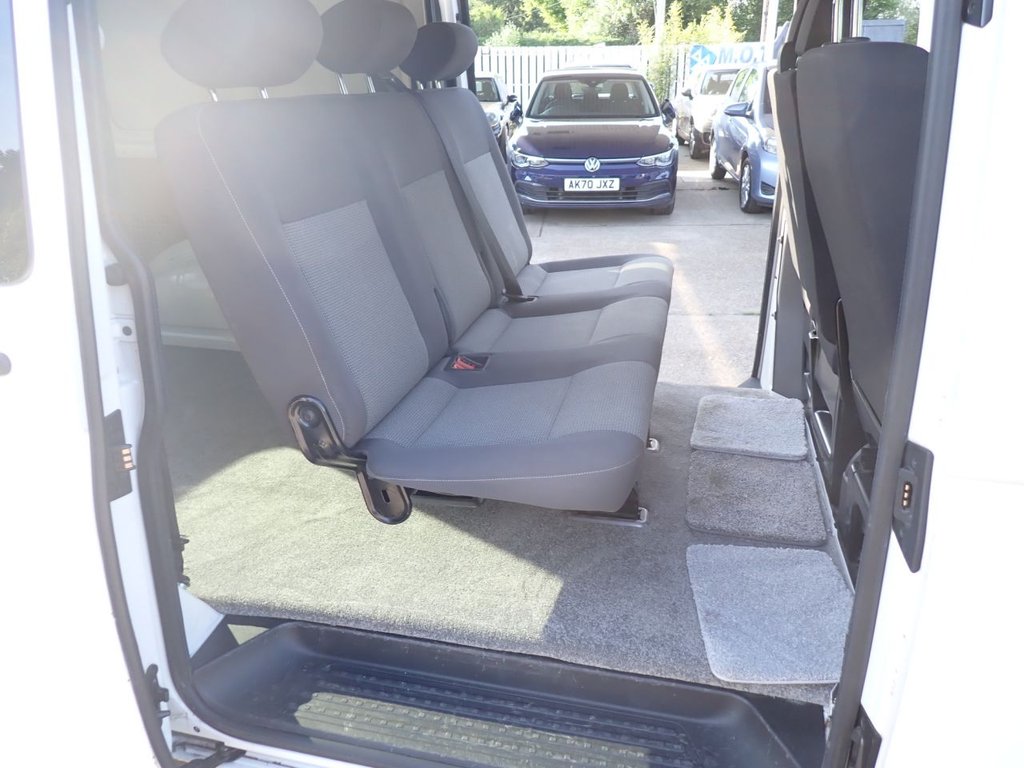 Used Volkswagen Transporter 2018 for sale - 76604632: Photo 12