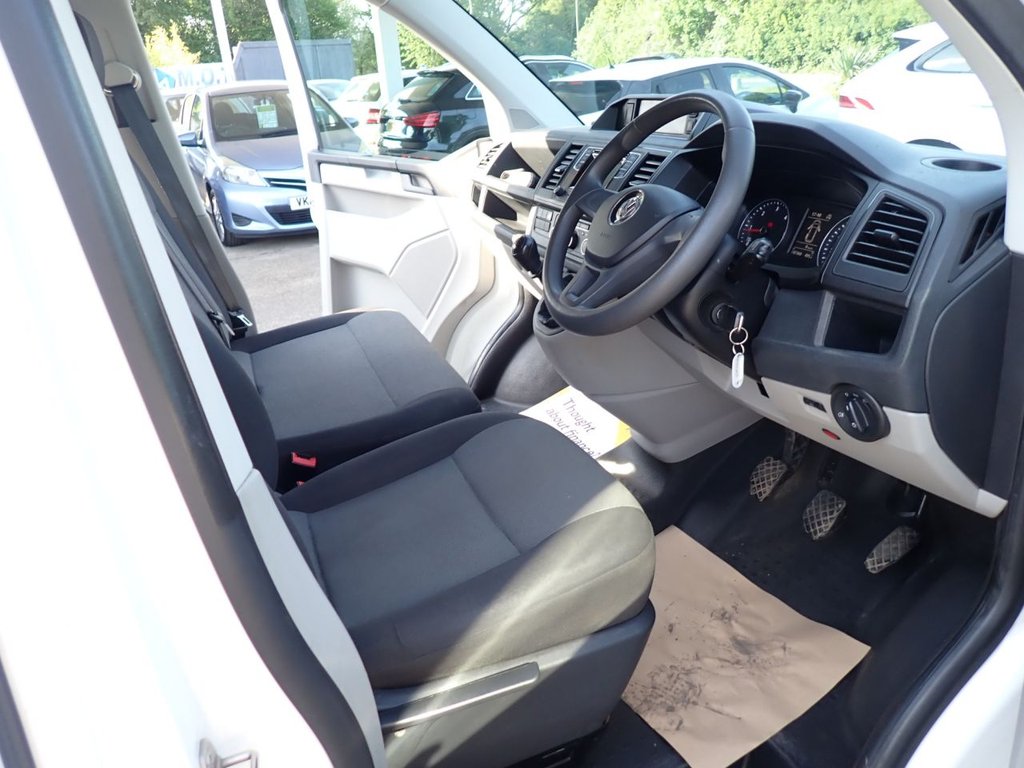 Used Volkswagen Transporter 2018 for sale - 76604632: Photo 13