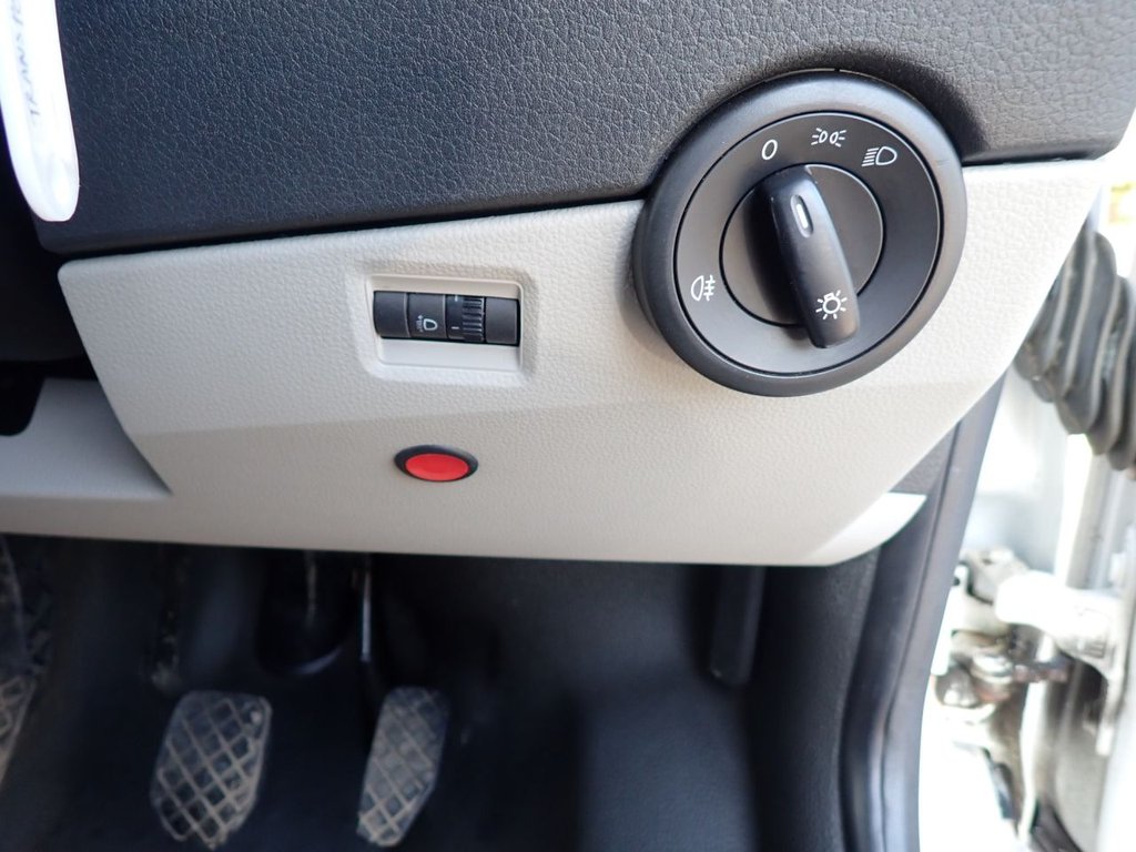 Used Volkswagen Transporter 2018 for sale - 76604632: Photo 15