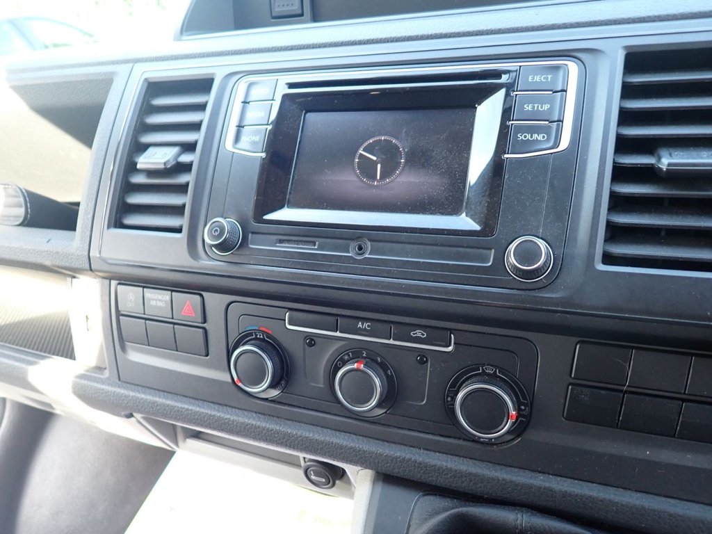 Used Volkswagen Transporter 2018 for sale - 76604632: Photo 17