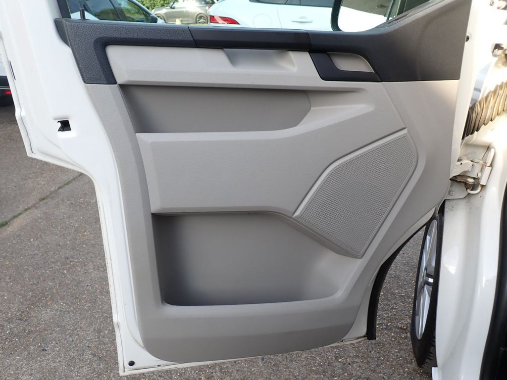 Used Volkswagen Transporter 2018 for sale - 76604632: Photo 22