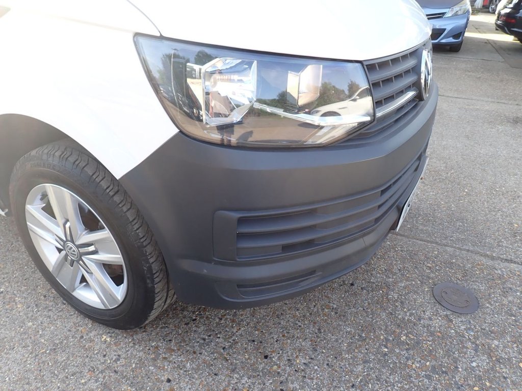 Used Volkswagen Transporter 2018 for sale - 76604632: Photo 24