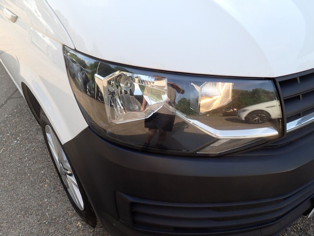 Used Volkswagen Transporter 2018 for sale - 76604632: Photo 25