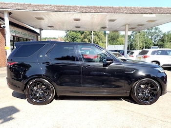 Used Land Rover Discovery 2023 for sale - 79470322: Photo