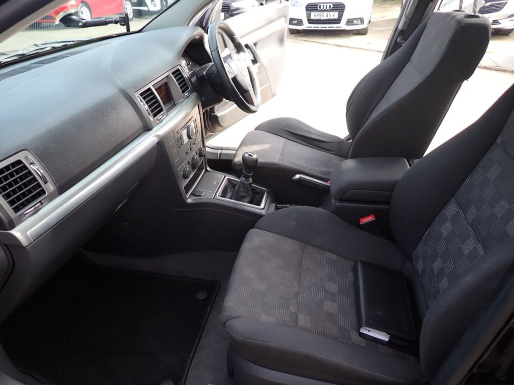 Used Vauxhall Vectra 2008 for sale - 77967655: Photo 13