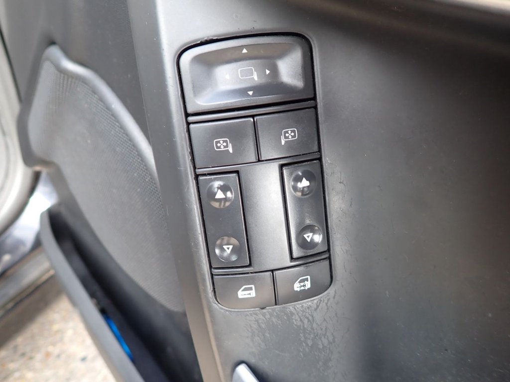 Used Vauxhall Vectra 2008 for sale - 77967655: Photo 14