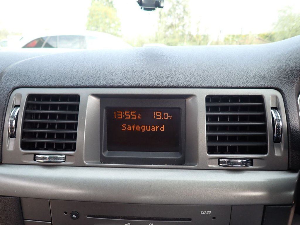 Used Vauxhall Vectra 2008 for sale - 77967655: Photo 22