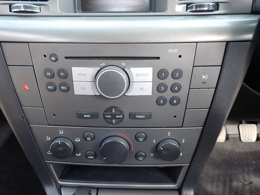 Used Vauxhall Vectra 2008 for sale - 77967655: Photo 23