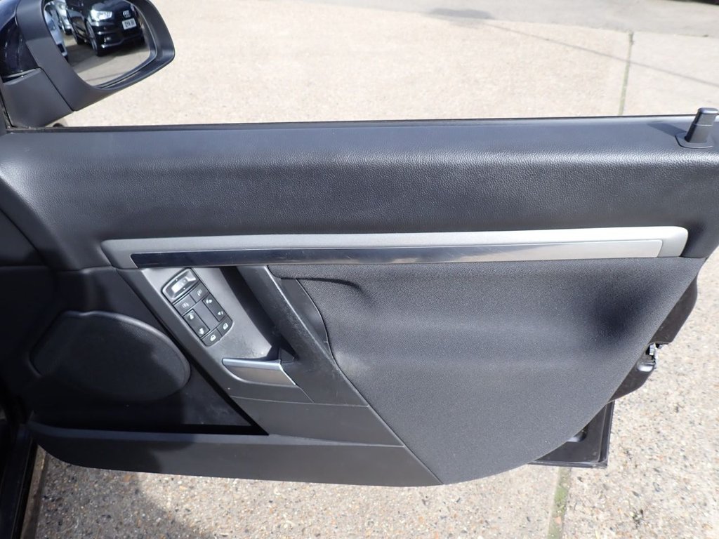 Used Vauxhall Vectra 2008 for sale - 77967655: Photo 30