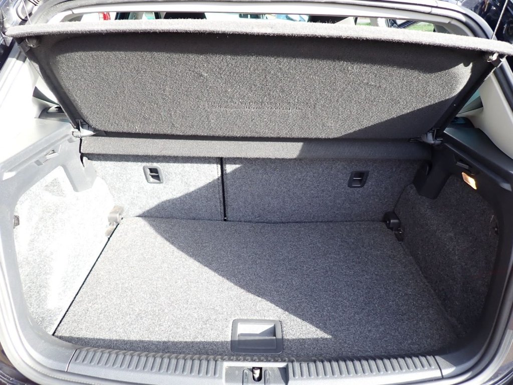 Used Volkswagen Polo 2016 for sale - 76604955: Photo 11