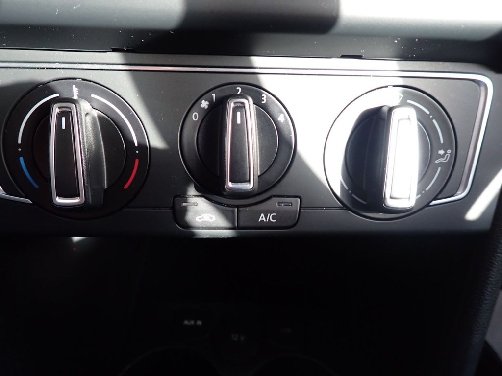 Used Volkswagen Polo 2016 for sale - 76604955: Photo 24