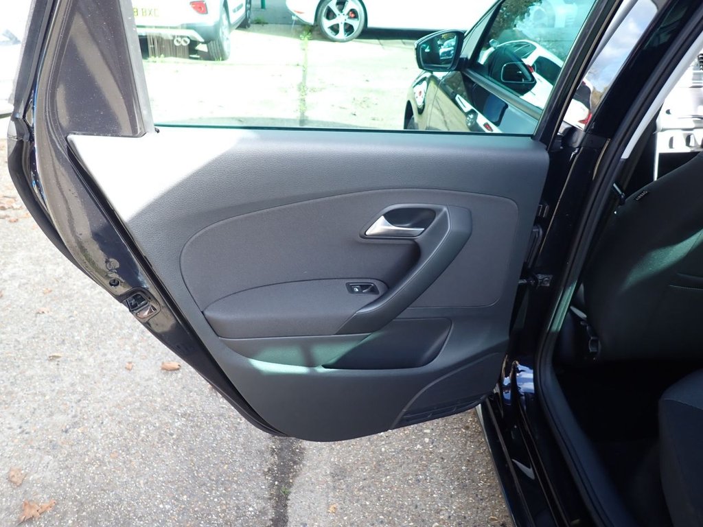 Used Volkswagen Polo 2016 for sale - 76604955: Photo 39