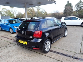 Used Volkswagen Polo 2016 for sale - 76604955: Photo