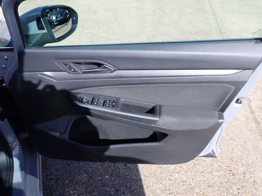 Used Volkswagen Golf 2021 for sale - 78154217: Photo 32