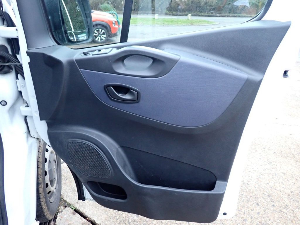 Used Vauxhall Vivaro 2016 for sale - 77200251: Photo 28