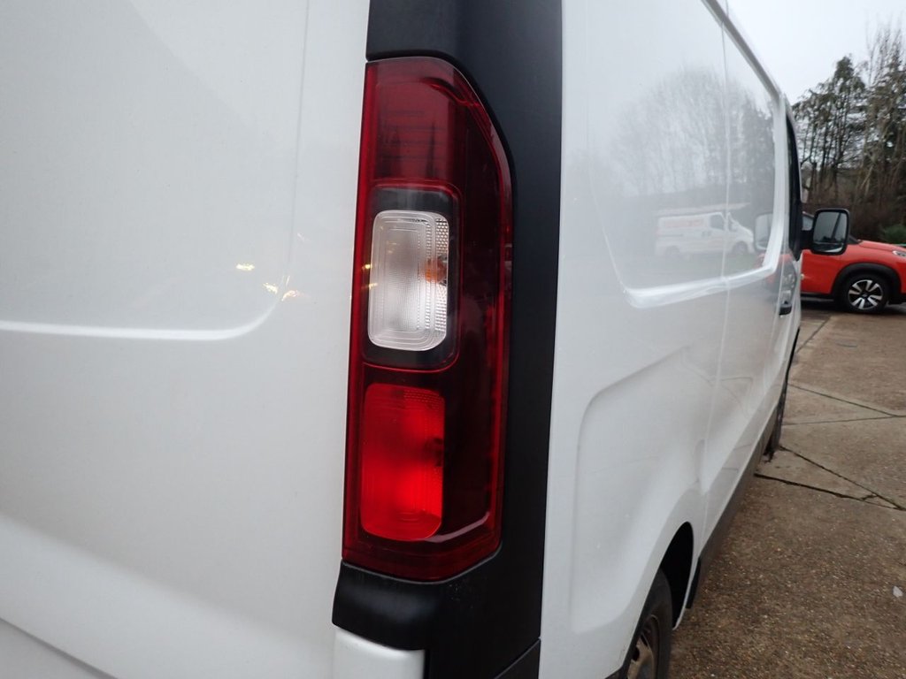 Used Vauxhall Vivaro 2016 for sale - 77200251: Photo 36