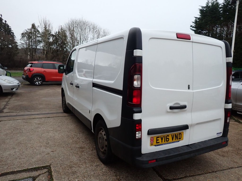 Used Vauxhall Vivaro 2016 for sale - 77200251: Photo 5